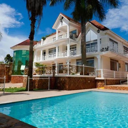 Ivory Castle Limited Hotell Kampala Eksteriør bilde