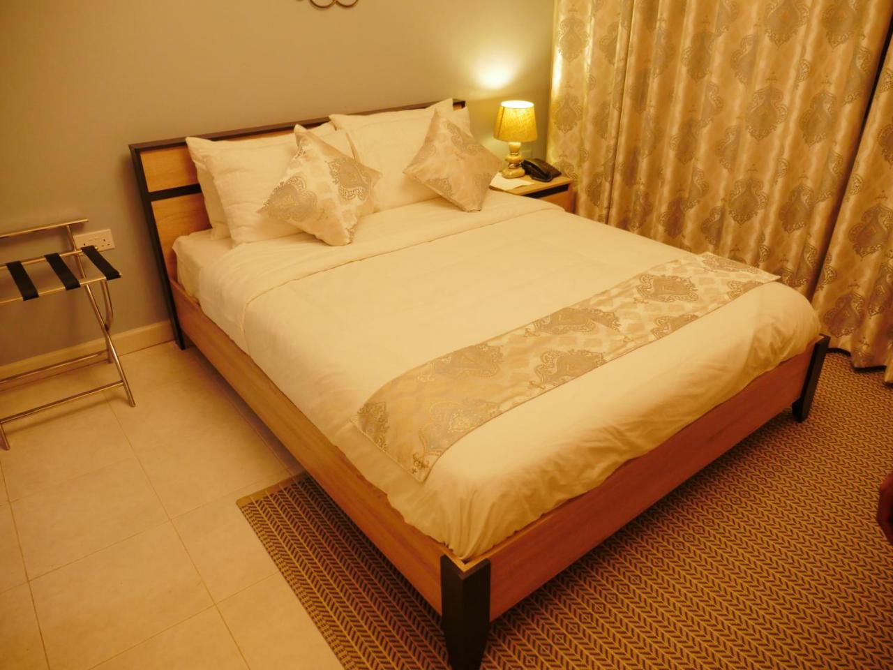 Ivory Castle Limited Hotell Kampala Eksteriør bilde