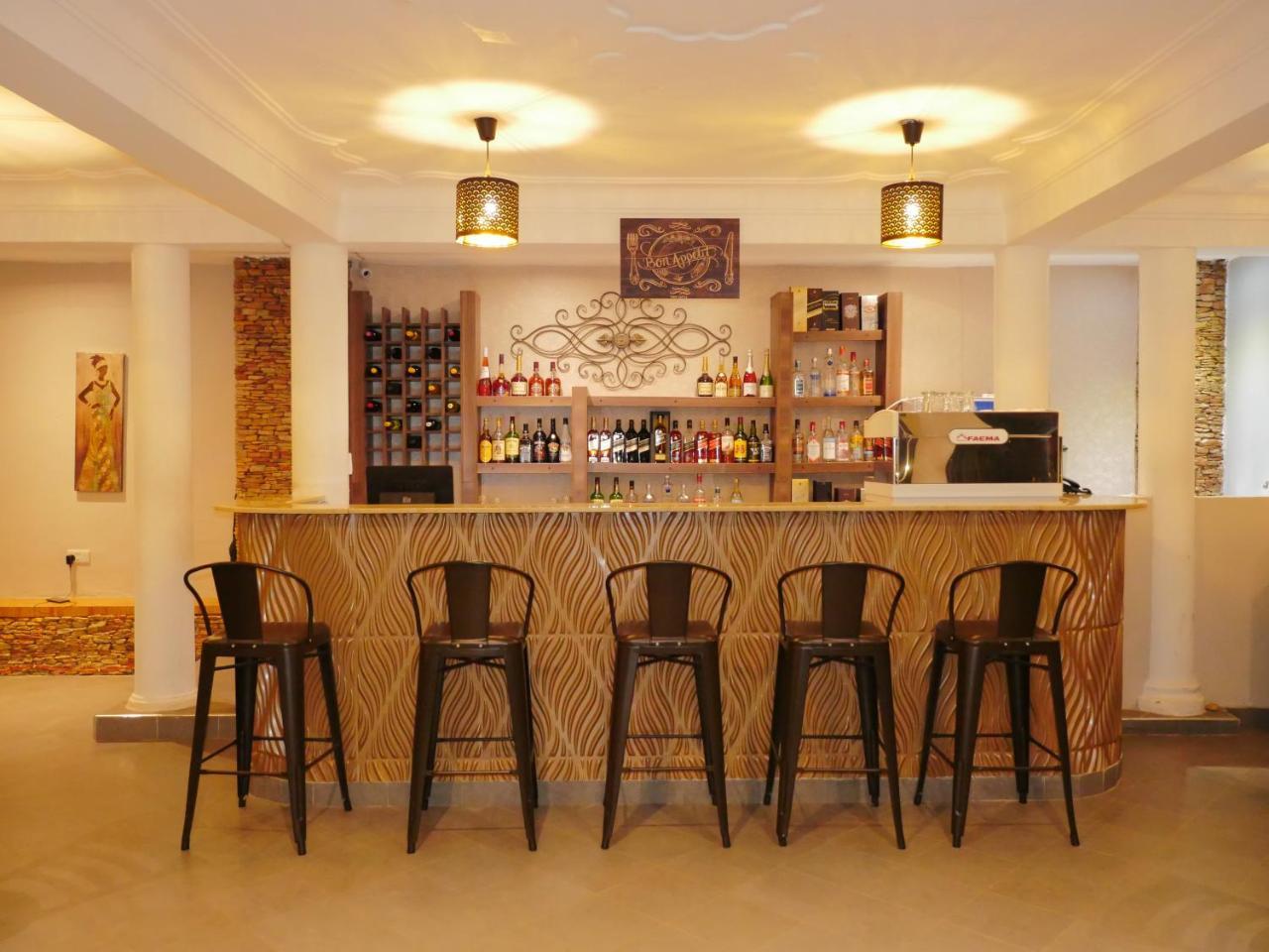 Ivory Castle Limited Hotell Kampala Eksteriør bilde
