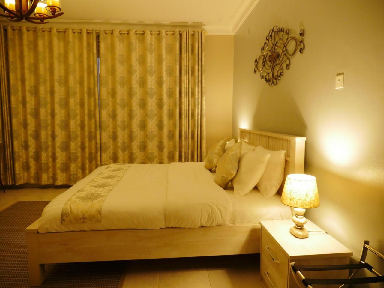 Ivory Castle Limited Hotell Kampala Eksteriør bilde