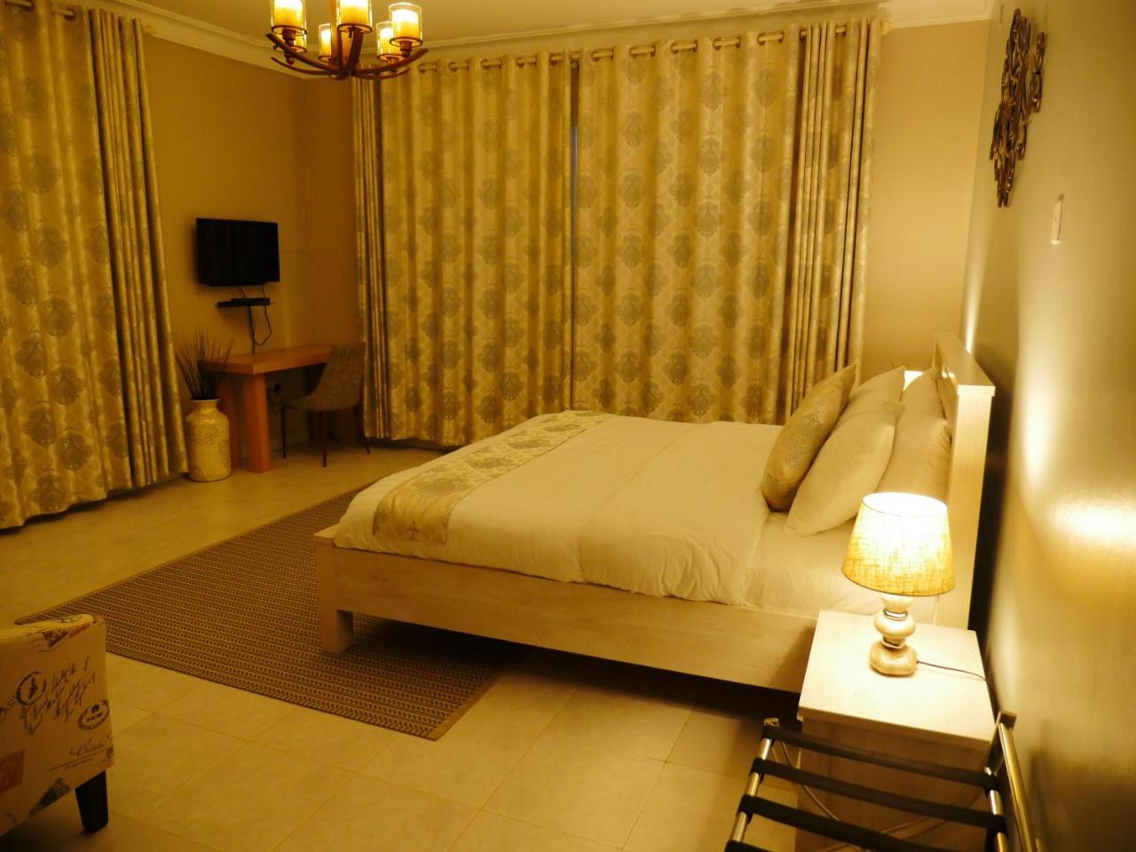 Ivory Castle Limited Hotell Kampala Eksteriør bilde